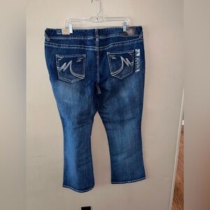 Maurices straight fit Ellie slim boot jeans 24